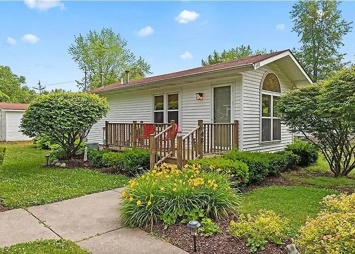 2Min Walk Downtown-Pet Friendly-Offstreet Parking